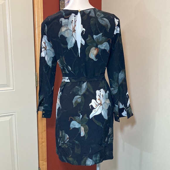 💙Club Monaco Floral Print Mini Dress - Picture 11 of 12